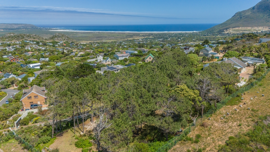 6 Bedroom Property for Sale in San Michel Western Cape